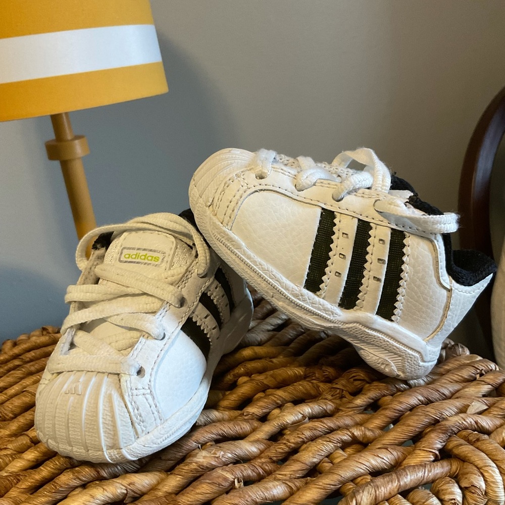 Adidas Baby Boy Size 3 Shoe